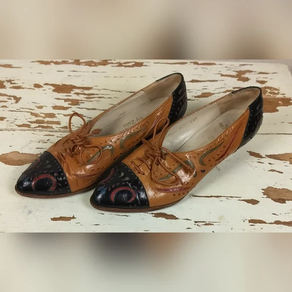 Vintage Paradox Shoes - Picture 2 of 6